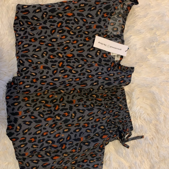 The Drop Women's Grey Animal Print by Grace Atwood - Picture 3 of 6